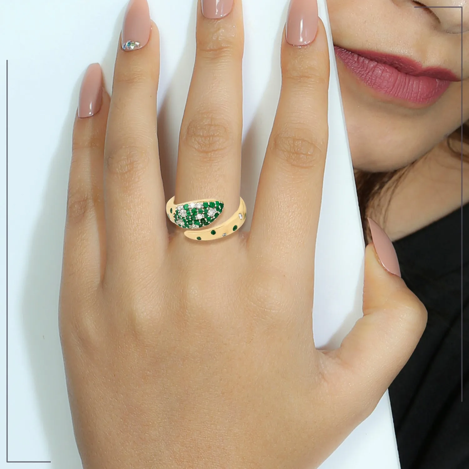 18K Yellow Gold Bezel Set Emerald Natural Diamond Snake Bypass Ring Jewelry For Gifts