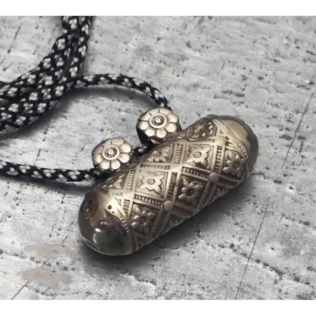 Antique Silver Small Tawidh