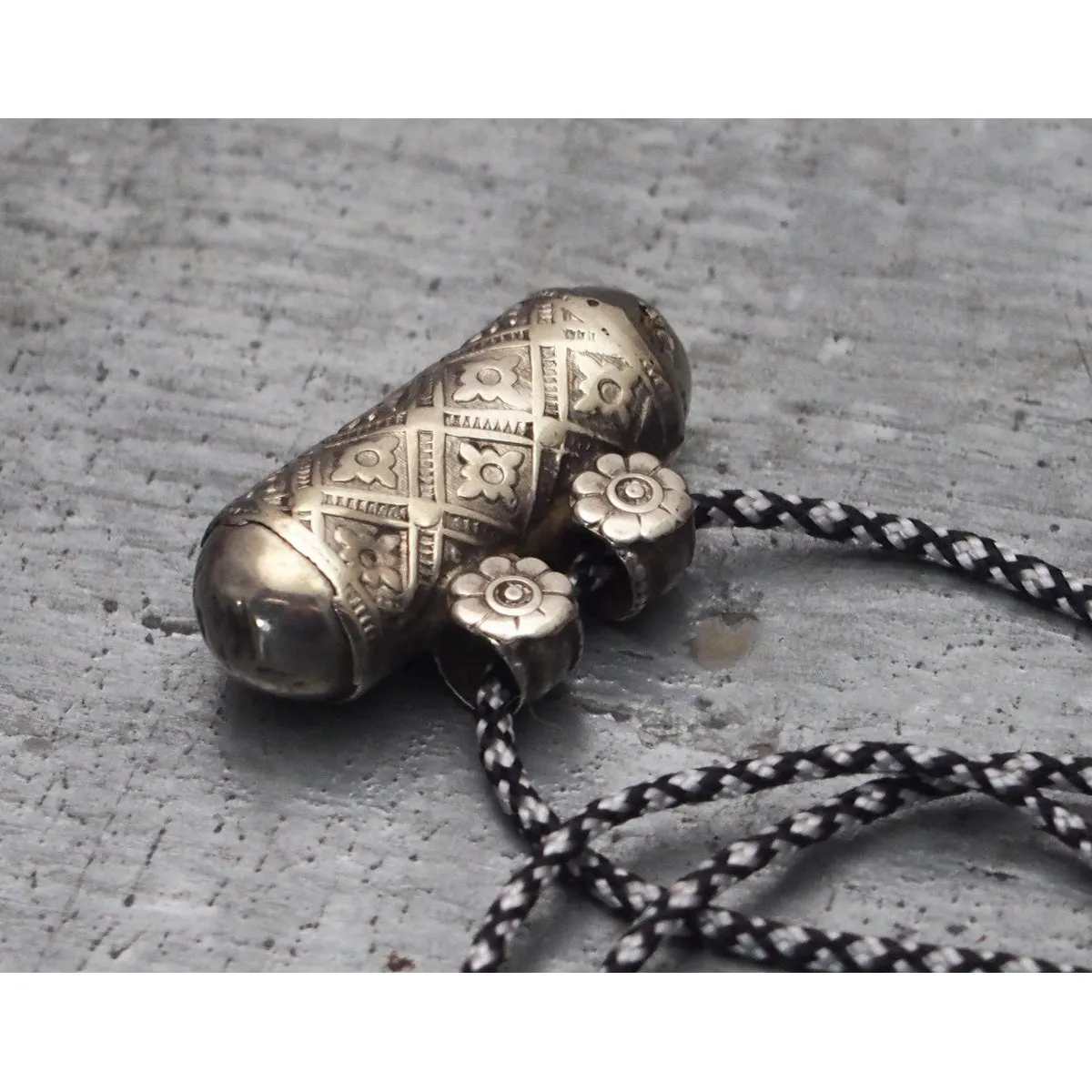 Antique Silver Small Tawidh
