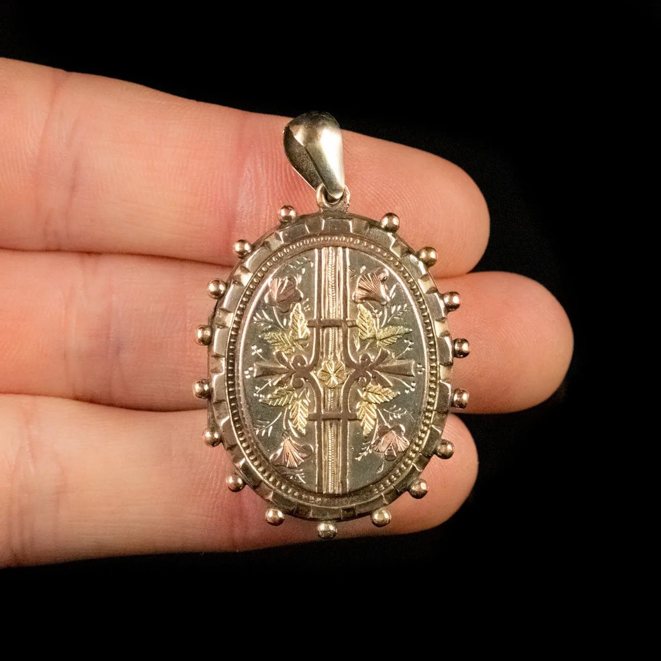 Antique Victorian Forget Me Not Locket 18Ct Gold Circa 1890