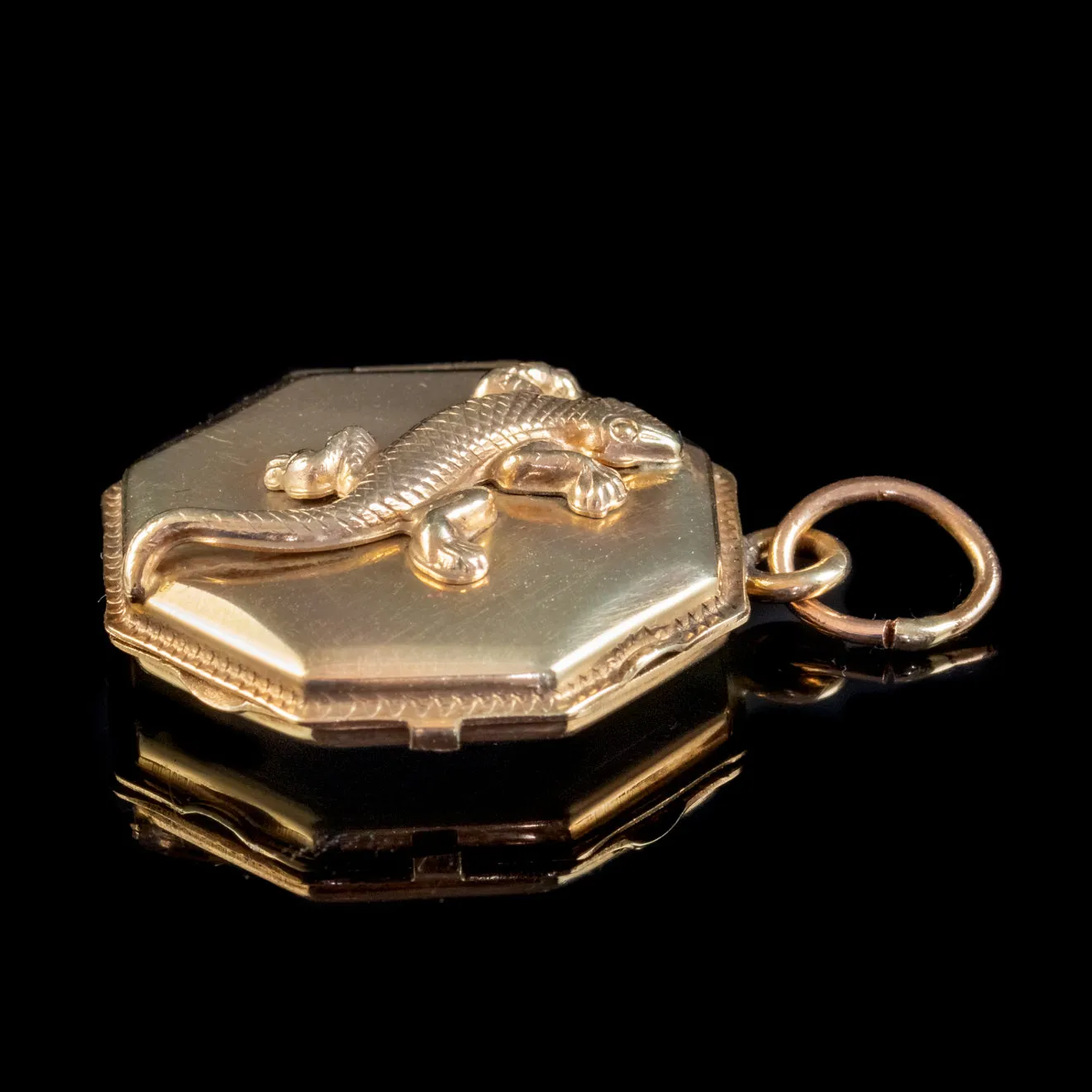 Antique Victorian Lizard Locket 15Ct Gold Circa 1900