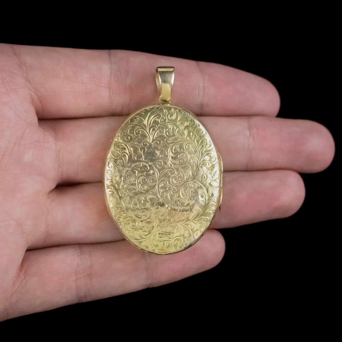 Antique Victorian Mourning Locket 15ct Gold Circa 1880