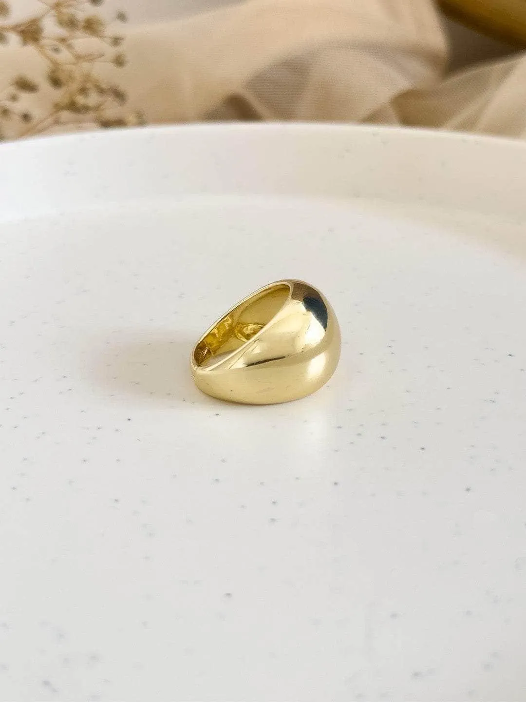 Globe Ring