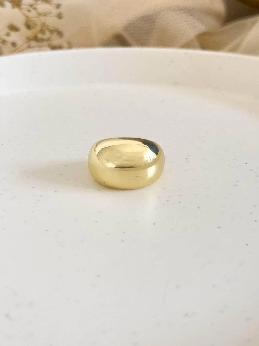 Globe Ring
