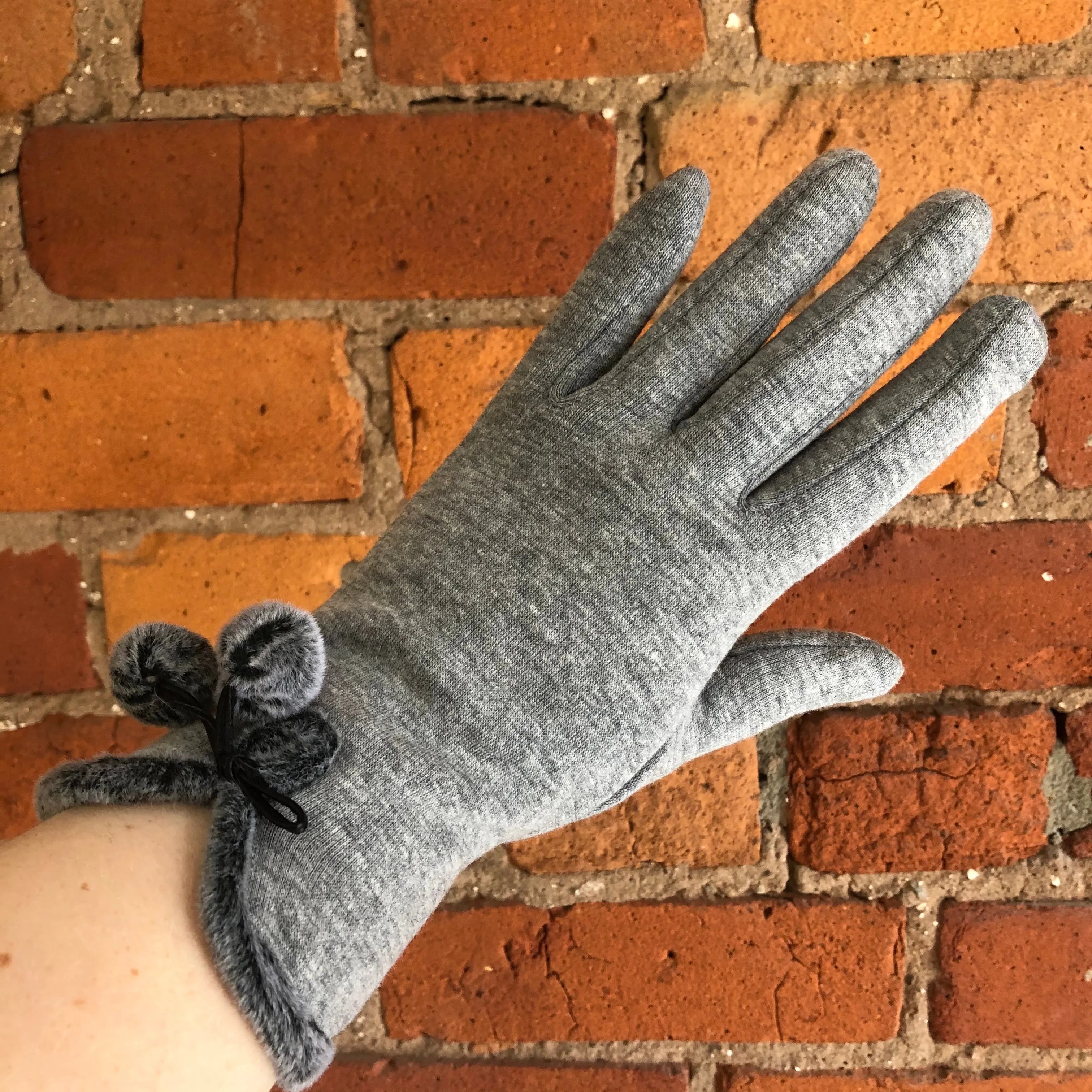 Gloves: Snowball Fight