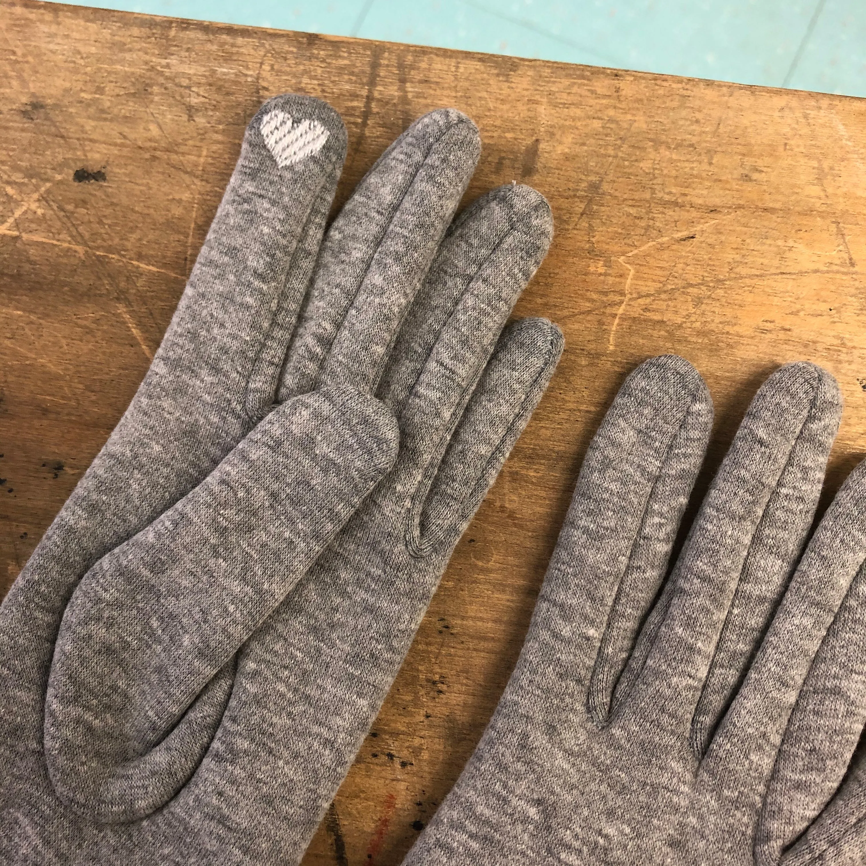 Gloves: Snowball Fight