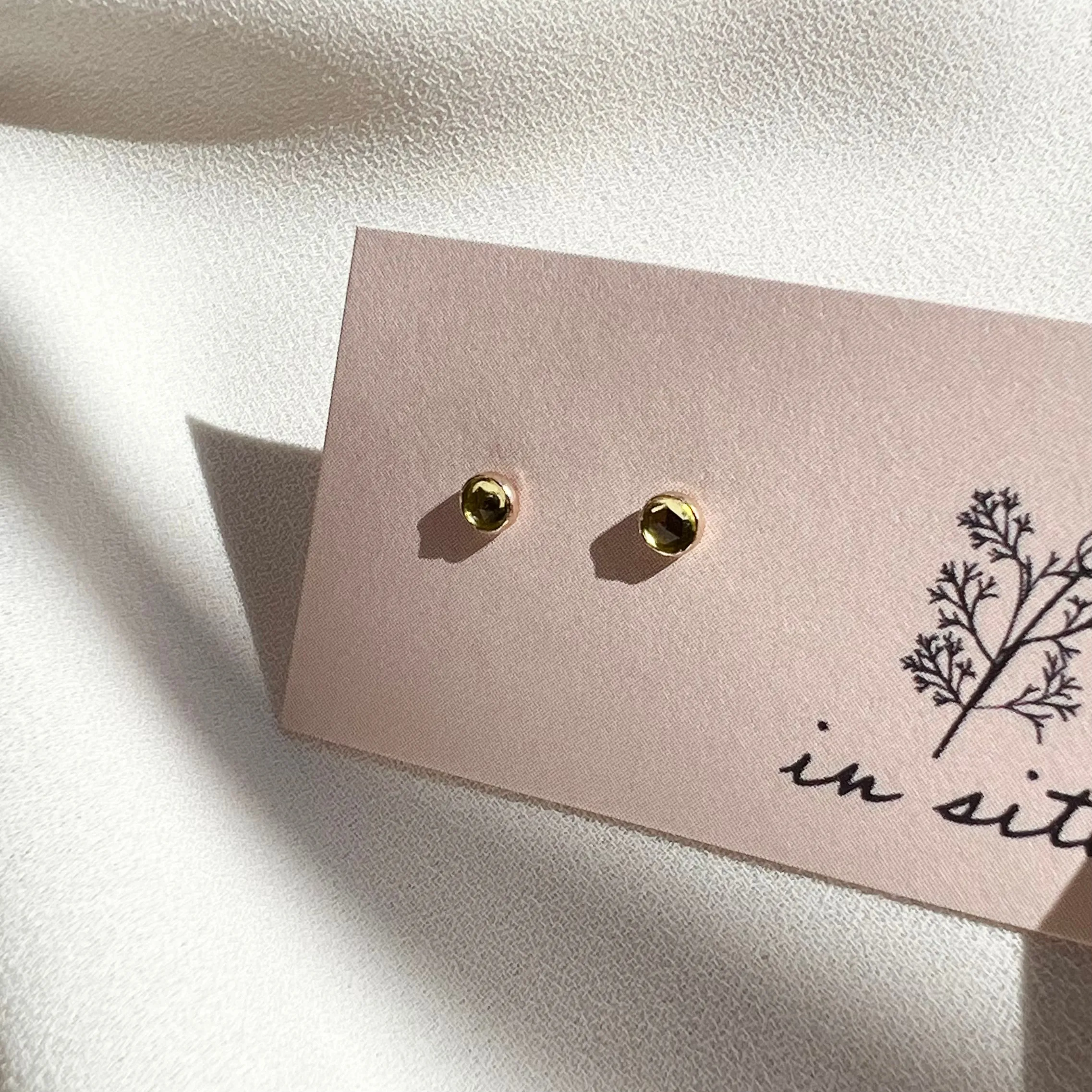 GREEN PERIDOT STUD EARRINGS