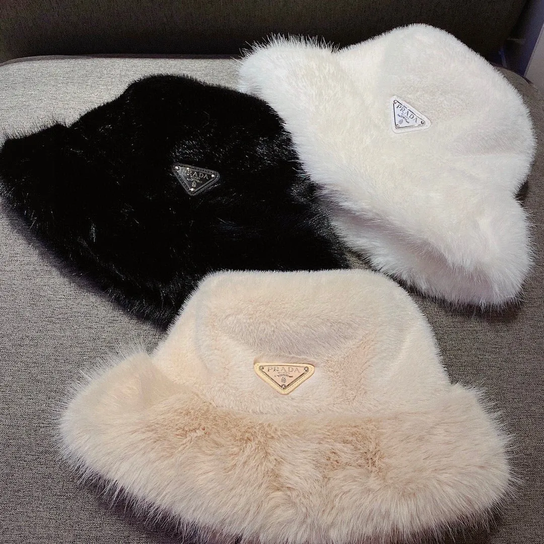JW655 Prada Shearling Bucket Hat