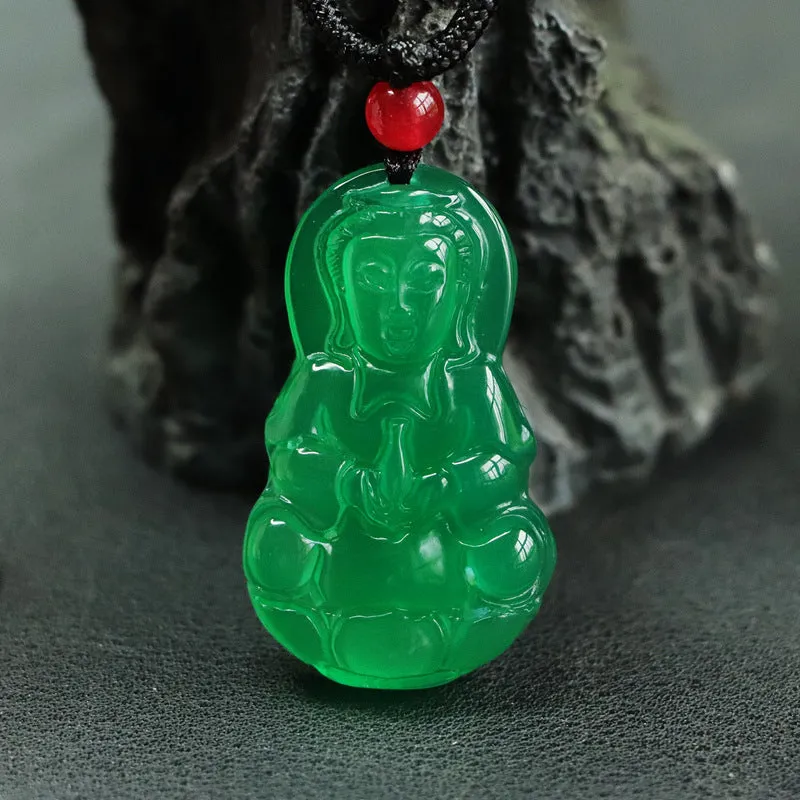 Natural Green Jade Chalcedony Guanyin Pendant Jewelry