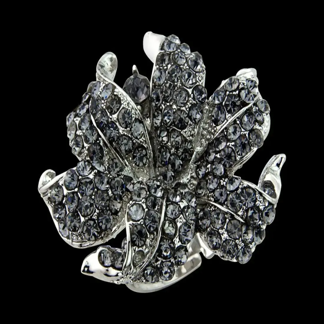Petal Design Cocktail Ring