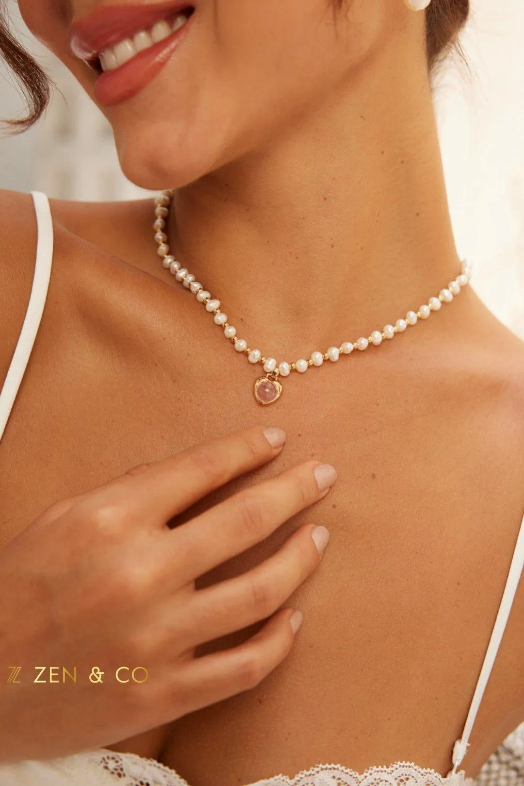 ROSITA Bohemian Pearl Necklace