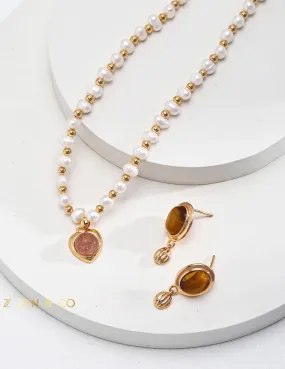 ROSITA Bohemian Pearl Necklace