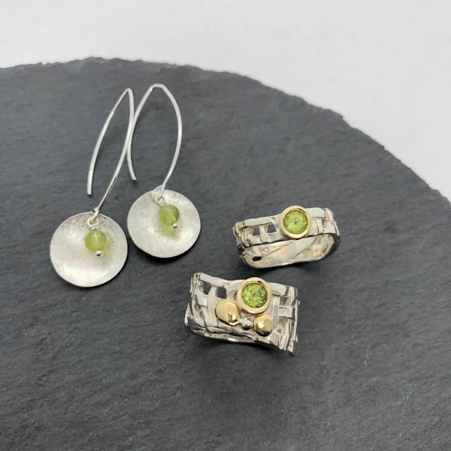 Scribbled Shell with Peridot Earrings