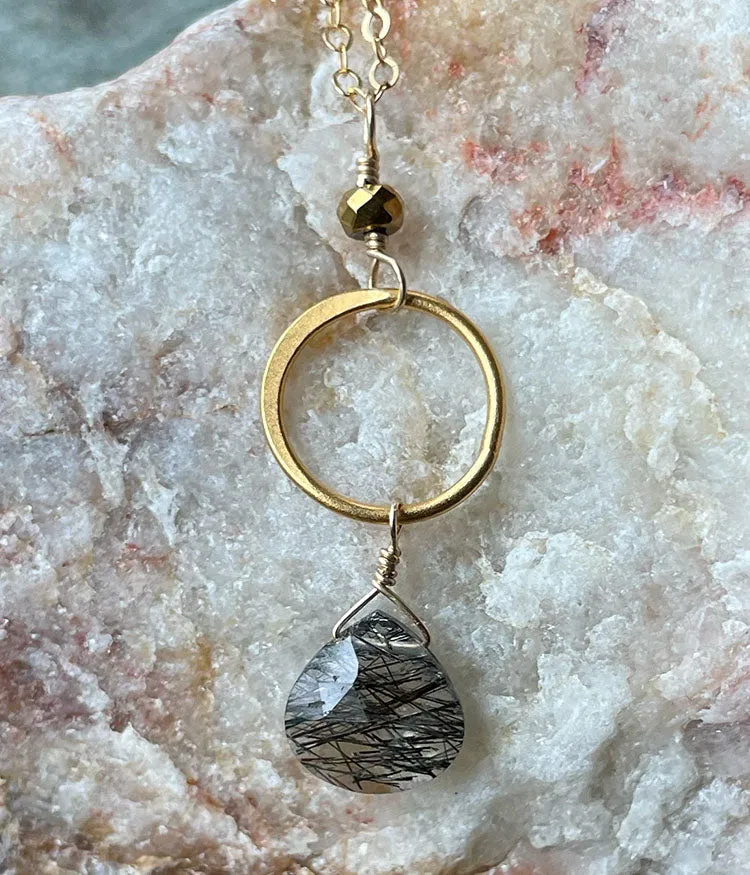 Striations Circle Necklace