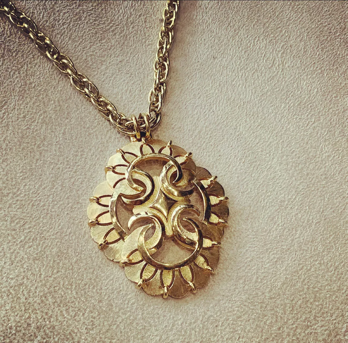 Trifari Sunburst Matt gold vintage pendant