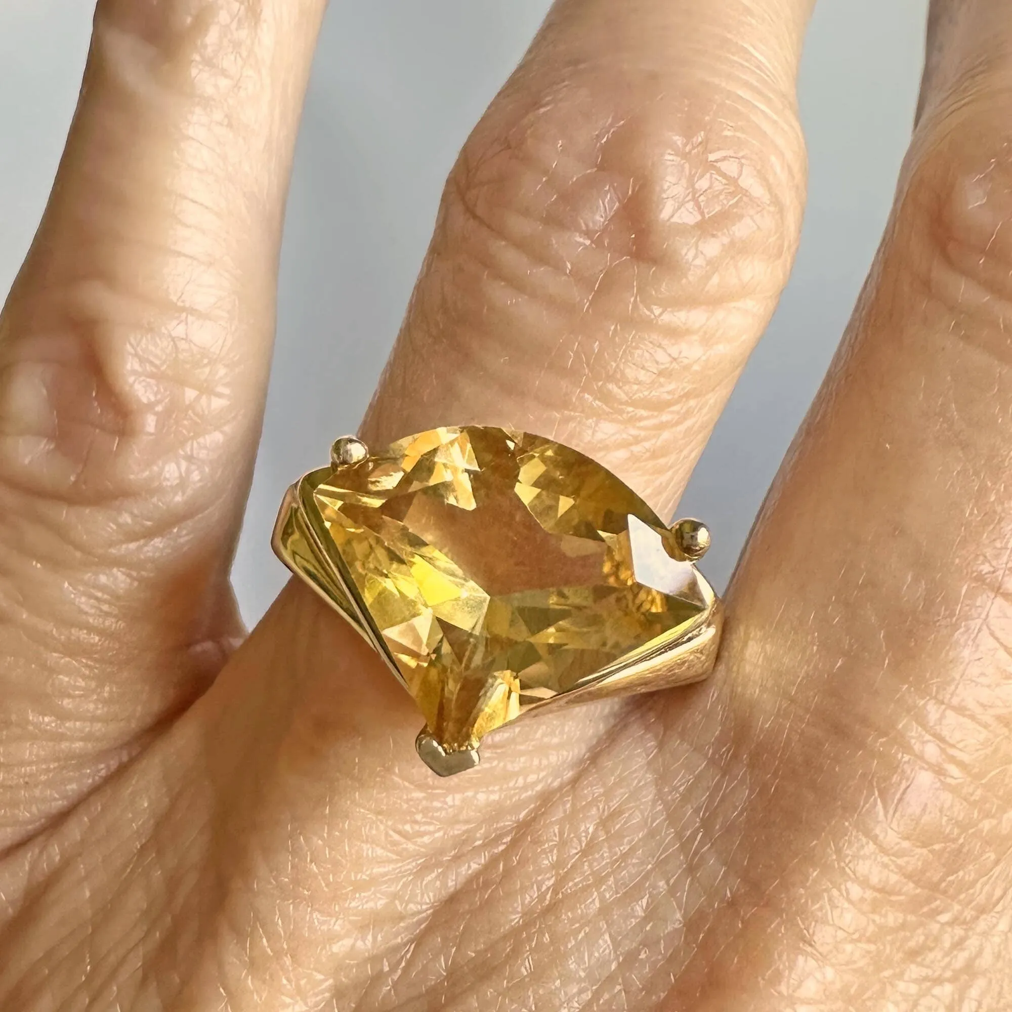 Vintage 14K Gold 6.5 CTW Trillion Cut Citrine Ring